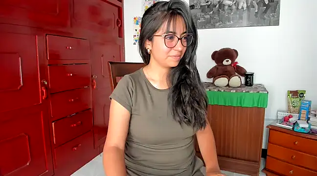 Isabellaa22 1 online show from January 9, 7:18 pm