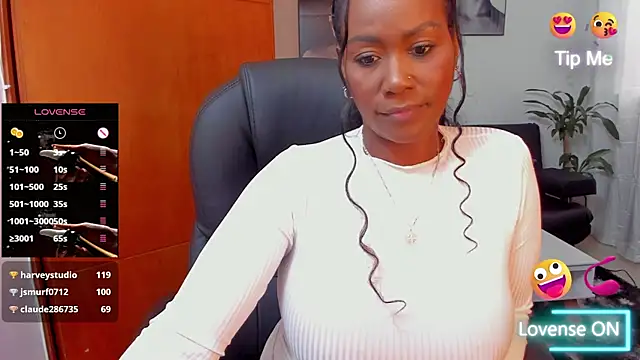 Snapshot of Alison_Lemos chatting on February 6, 10:59 am Alison Lemos online show from February 6, 10:59 am