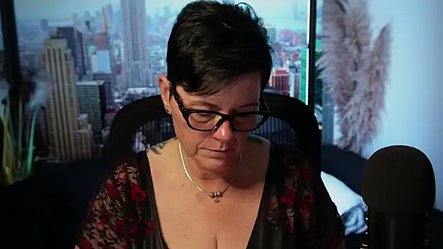 ninarandmann online show from November 9, 6:06 pm