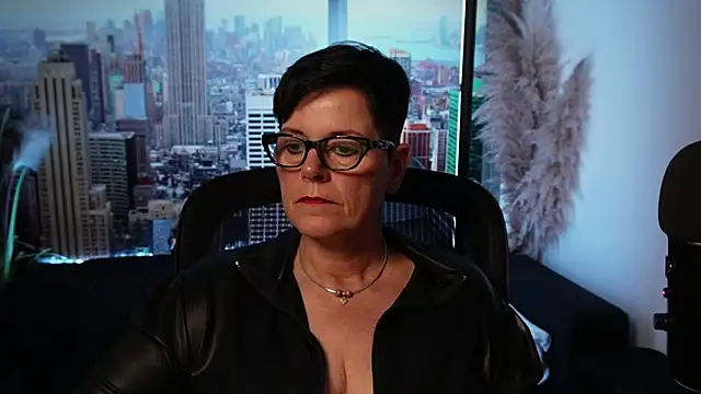 ninarandmann online show from November 13, 7:02 pm