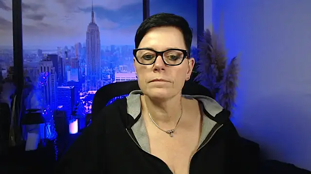 ninarandmann online show from December 19, 6:04 pm