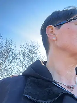 Snapshot of ninarandmann chatting on March 3, 12:00 pm ninarandmann online show from March 3, 12:00 pm