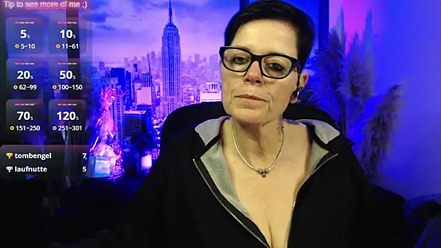 Snapshot of ninarandmann chatting on March 10, 3:06 pm ninarandmann online show from March 10, 3:06 pm