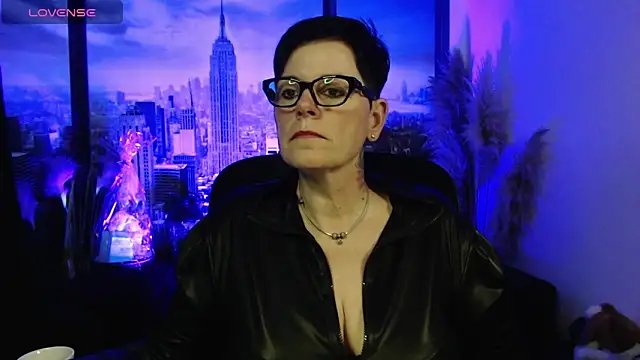 Snapshot of ninarandmann chatting on March 22, 5:27 pm ninarandmann online show from March 22, 5:27 pm