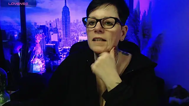 Snapshot of ninarandmann chatting on March 25, 7:42 pm ninarandmann online show from March 25, 7:42 pm