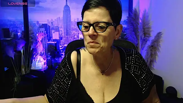 ninarandmann online show from June 3, 8:14 pm