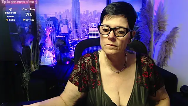 ninarandmann online show from June 14, 3:58 pm