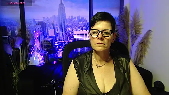 ninarandmann online show from July 11, 3:26 pm