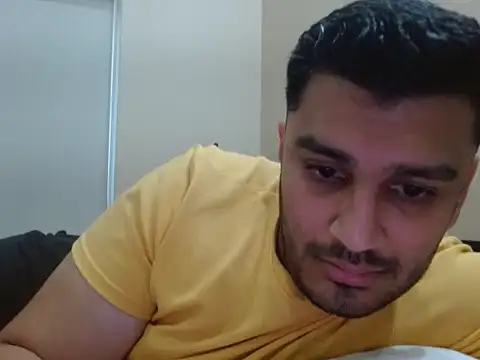 Snapshot of robintoit chatting on March 10, 4:50 am robintoit online show from March 10, 4:50 am