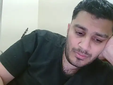 Snapshot of robintoit chatting on March 12, 8:59 pm robintoit online show from March 12, 8:59 pm