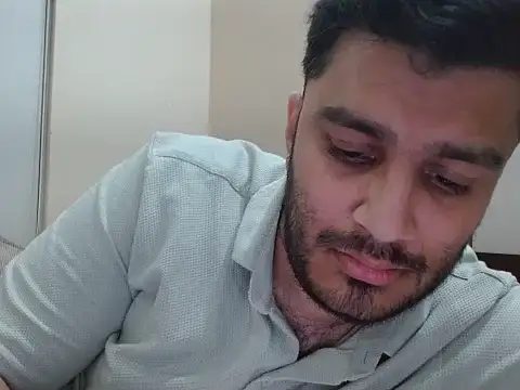 Snapshot of robintoit chatting on March 20, 2:44 pm robintoit online show from March 20, 2:44 pm