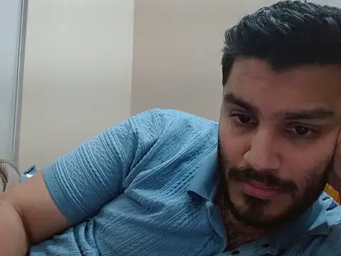 Snapshot of robintoit chatting on April 4, 12:02 pm robintoit online show from April 4, 12:02 pm