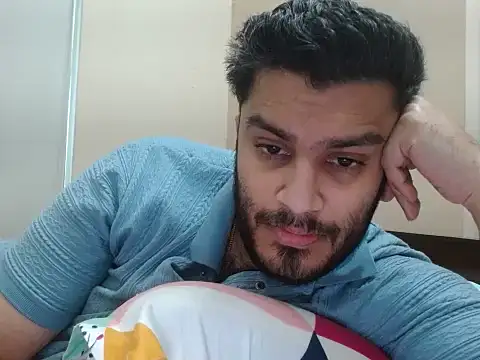 Snapshot of robintoit chatting on April 5, 3:36 am robintoit online show from April 5, 3:36 am