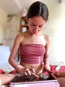 Snapshot of Bonniepark chatting on November 4, 12:26 pm Bonniepark online show from November 4, 12:26 pm