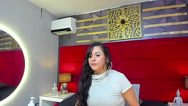 hanny milf online show from January 7, 11:48 am