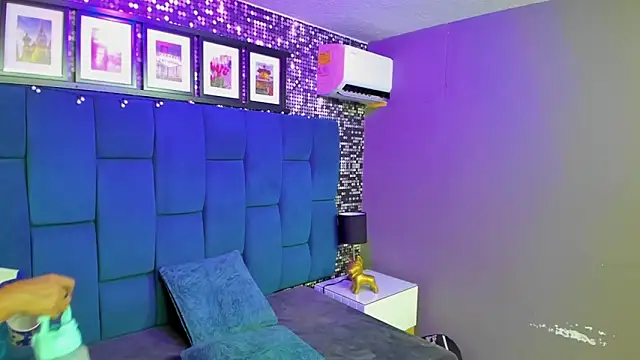 hanny milf online show from December 17, 12:33 pm