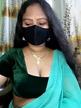 Snapshot of Idhika_Paul chatting on February 17, 6:48 pm Idhika Paul online show from February 17, 6:48 pm