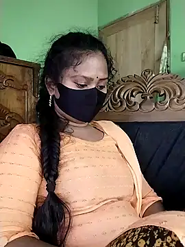 Snapshot of Idhika_Paul chatting on February 24, 5:22 am Idhika Paul online show from February 24, 5:22 am