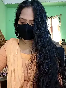 Snapshot of Idhika_Paul chatting on March 4, 7:19 am Idhika Paul online show from March 4, 7:19 am