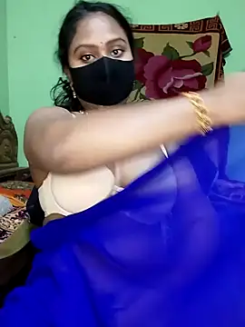 Snapshot of Idhika_Paul chatting on March 8, 6:05 pm Idhika Paul online show from March 8, 6:05 pm