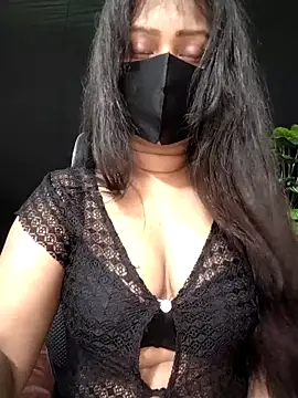 Snapshot of Idhika_Paul chatting on September 30, 5:45 am Idhika Paul online show from September 30, 5:45 am