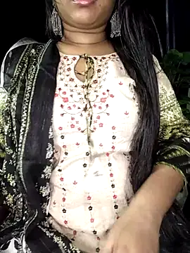 Snapshot of Idhika_Paul chatting on October 6, 4:43 am Idhika Paul online show from October 6, 4:43 am