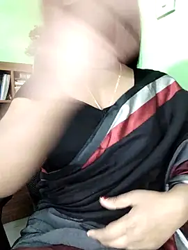 Snapshot of Idhika_Paul chatting on November 27, 6:54 pm Idhika Paul online show from November 27, 6:54 pm