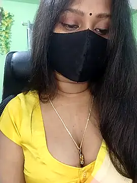 Snapshot of Idhika_Paul chatting on December 2, 5:41 pm Idhika Paul online show from December 2, 5:41 pm