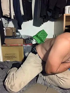 yourdirtysecret 23 online show from November 14, 4:33 am