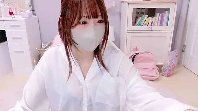Yui-Ch online show from February 23, 2:57 pm