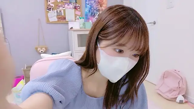 Snapshot of Yui-Ch chatting on September 30, 11:59 am Yui-Ch online show from September 30, 11:59 am