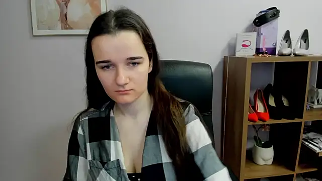 Snapshot of KateDelight chatting on March 14, 7:47 am KateDelight online show from March 14, 7:47 am