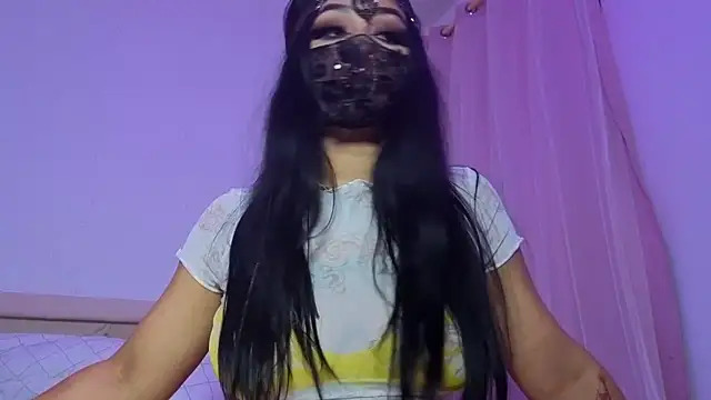 kamila french online show from May 6, 9:09 pm
