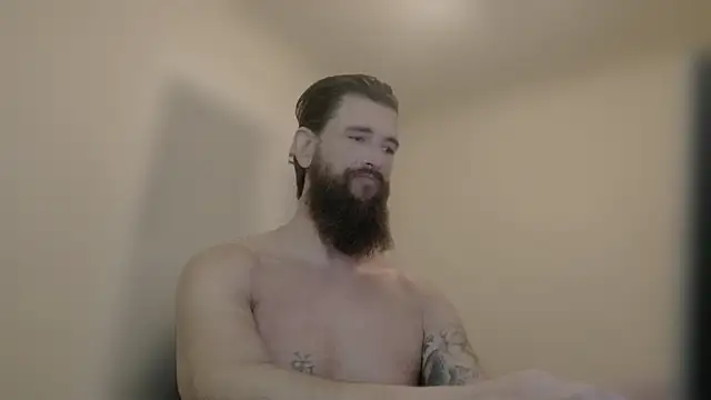 Armyexhibitionistvet online show from November 2, 4:04 am