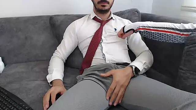 Snapshot of Naughtb0y chatting on May 11, 9:59 am Naughtb0y online show from May 11, 9:59 am