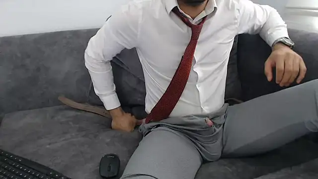 Snapshot of Naughtb0y chatting on May 23, 11:14 am Naughtb0y online show from May 23, 11:14 am