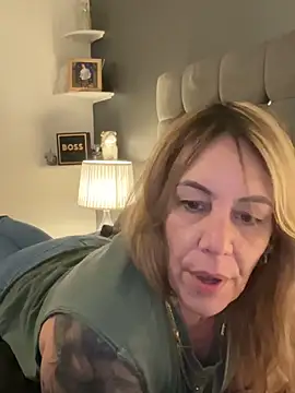 blondebitch2 online show from January 21, 7:17 pm