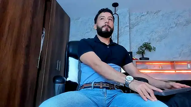 Snapshot of bruno_woods chatting on March 2, 2:08 am bruno woods online show from March 2, 2:08 am
