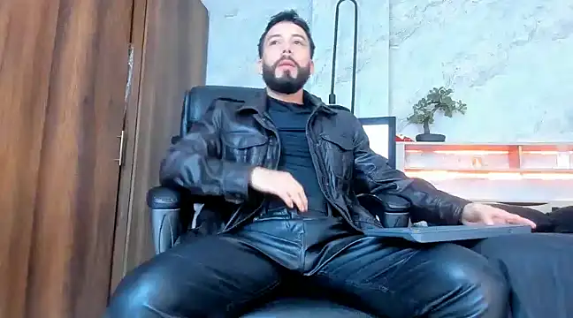 Snapshot of bruno_woods chatting on March 2, 3:59 pm bruno woods online show from March 2, 3:59 pm