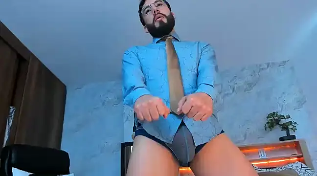 Snapshot of bruno_woods chatting on March 7, 6:43 pm bruno woods online show from March 7, 6:43 pm