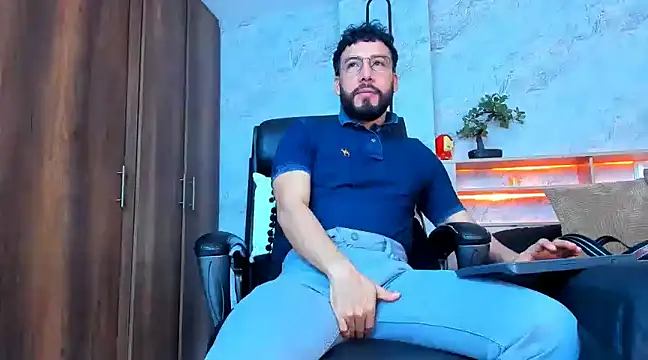 Snapshot of bruno_woods chatting on March 20, 1:37 pm bruno woods online show from March 20, 1:37 pm
