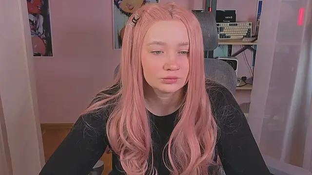 carolina elf online show from March 13, 5:25 am