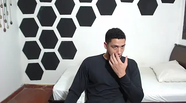 Jhors  Collens online show from January 17, 7:19 am