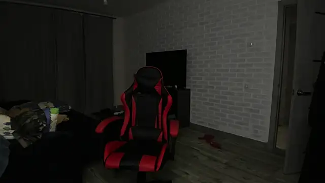 Roxy Silver online show from December 3, 1:08 am