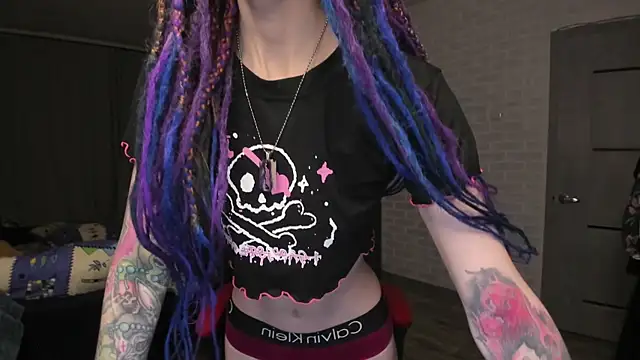 Roxy Silver online show from December 27, 7:57 pm