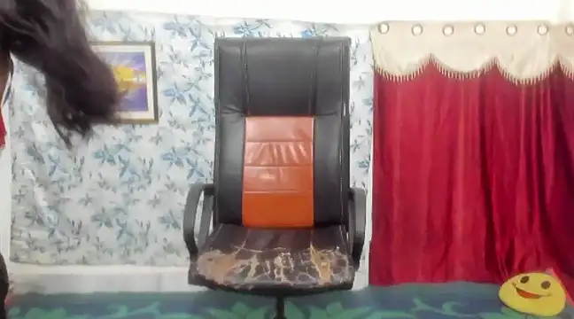 Snapshot of Mia_jonny6 chatting on January 19, 12:06 pm Mia jonny6 online show from January 19, 12:06 pm