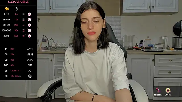 Snapshot of broosnica1 chatting on January 11, 8:11 am broosnica1 online show from January 11, 8:11 am