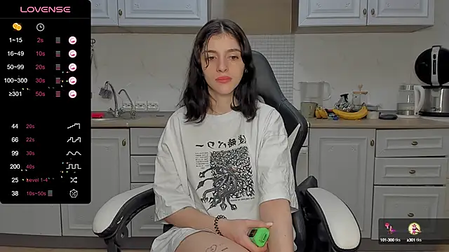 Snapshot of broosnica1 chatting on January 25, 9:47 am broosnica1 online show from January 25, 9:47 am