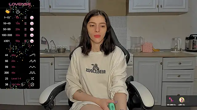 Snapshot of broosnica1 chatting on February 5, 9:15 am broosnica1 online show from February 5, 9:15 am