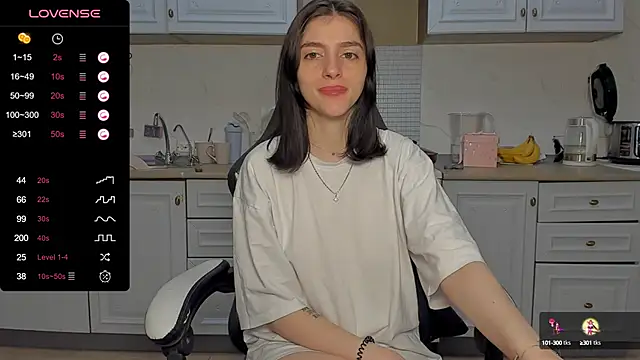 Snapshot of broosnica1 chatting on February 11, 10:59 am broosnica1 online show from February 11, 10:59 am
